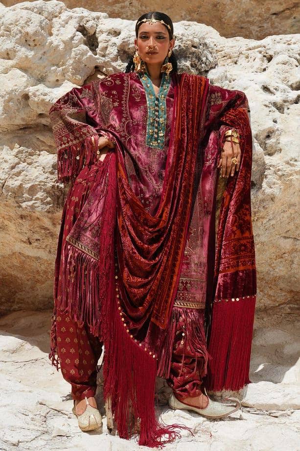 img_sana_safinaz_winter_23_awwal_boutique