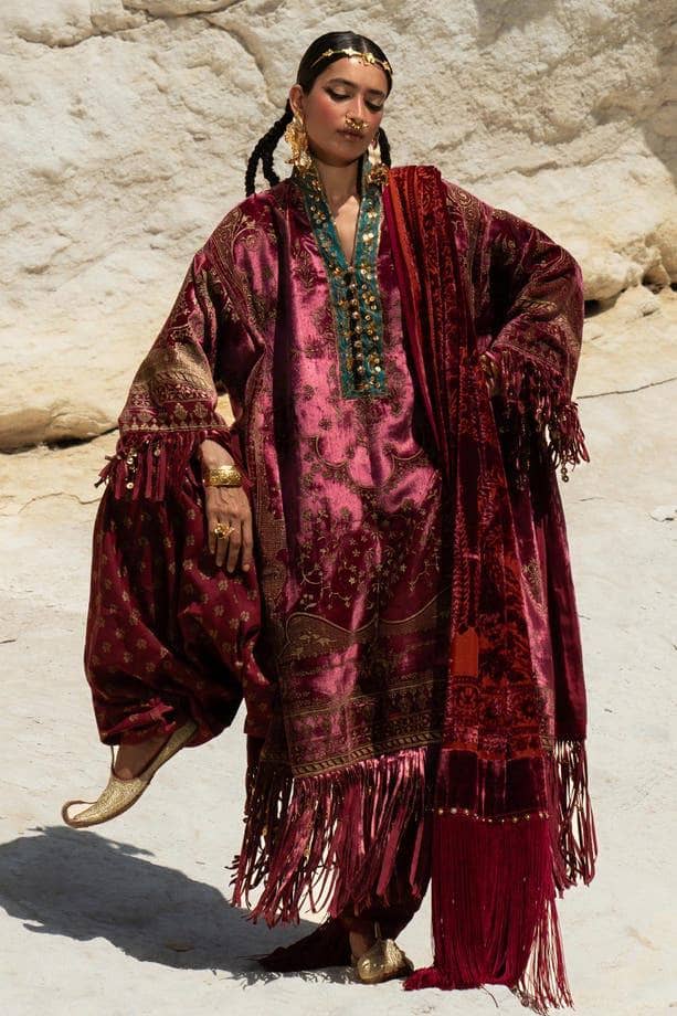 img_sana_safinaz_winter_23_awwal_boutique