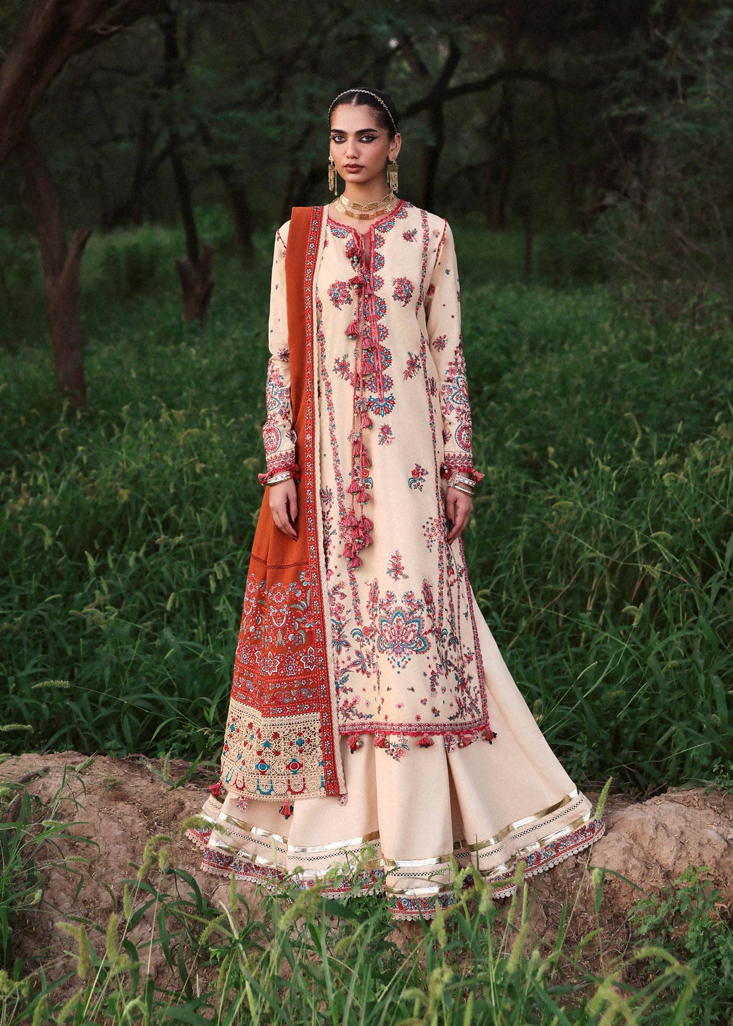 Hussain Rehar Karandi 25/Riva/Beige