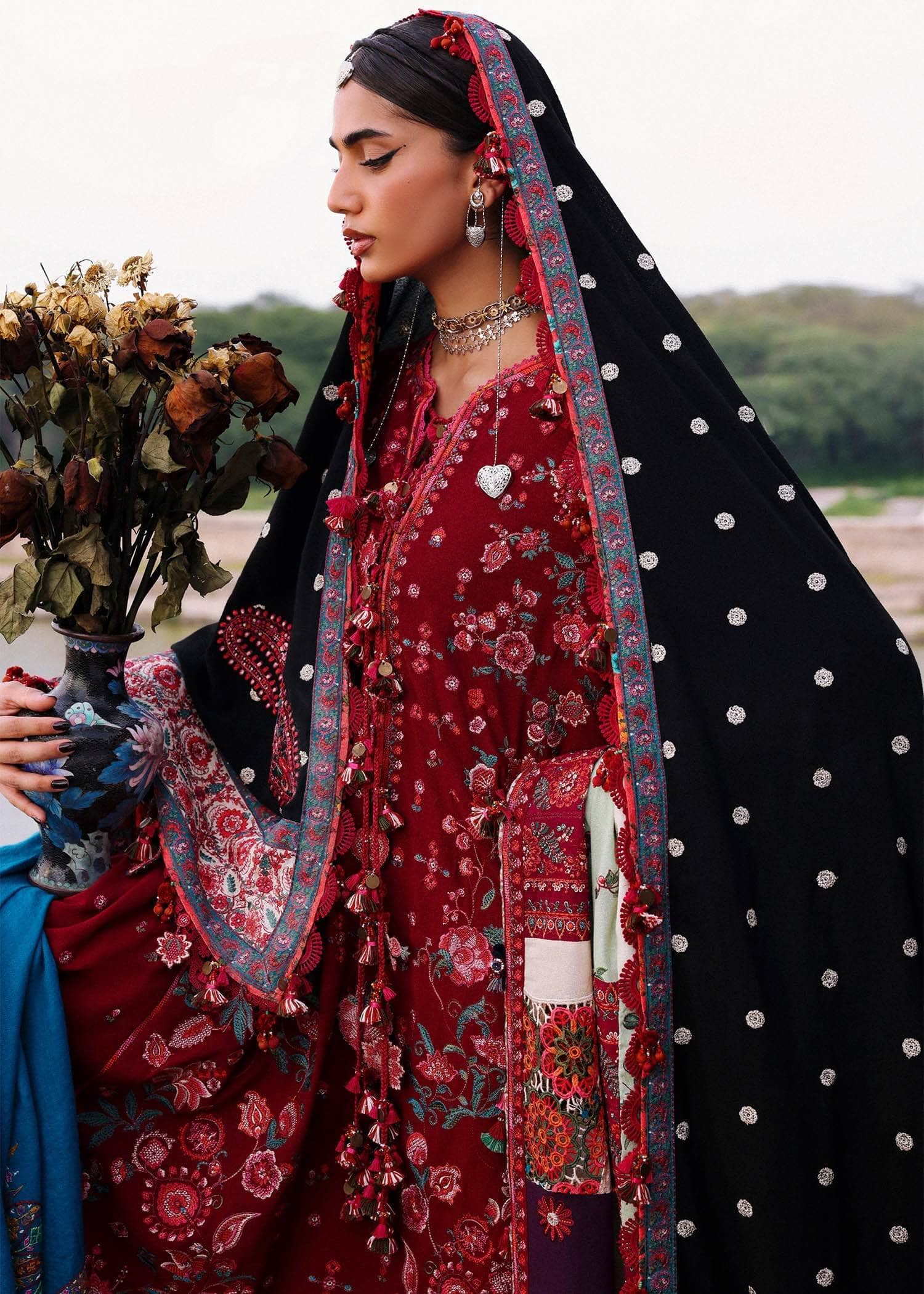 img_hussain_rehar_karandi_awwal_boutique