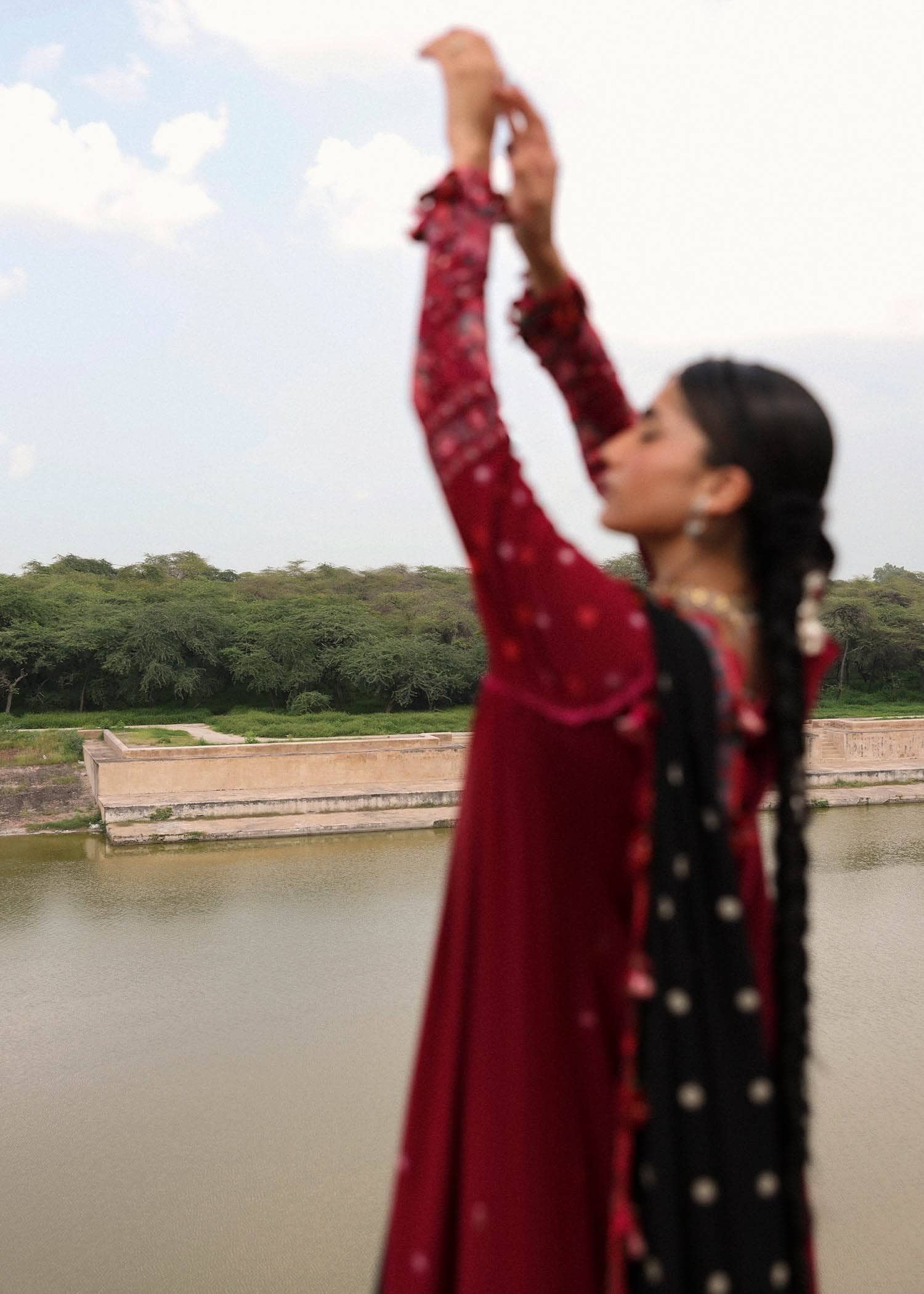 img_hussain_rehar_karandi_awwal_boutique