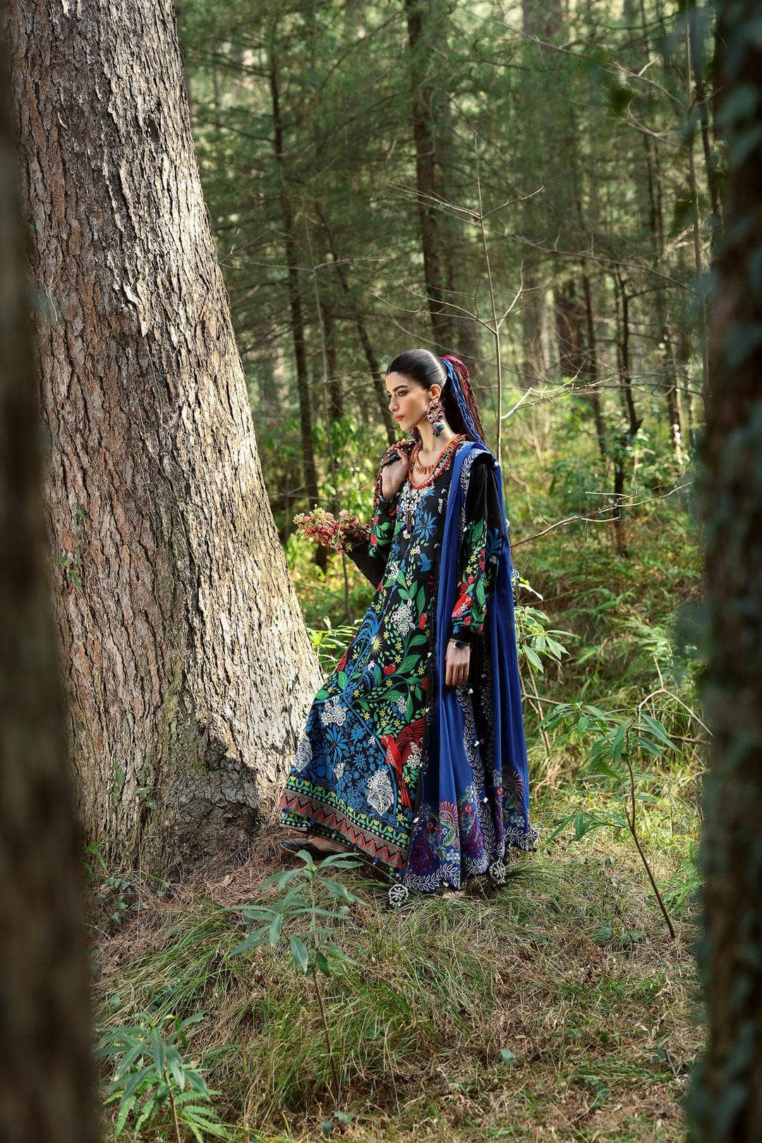 img_zaha_festive_lawn_neelum_awwal_boutique