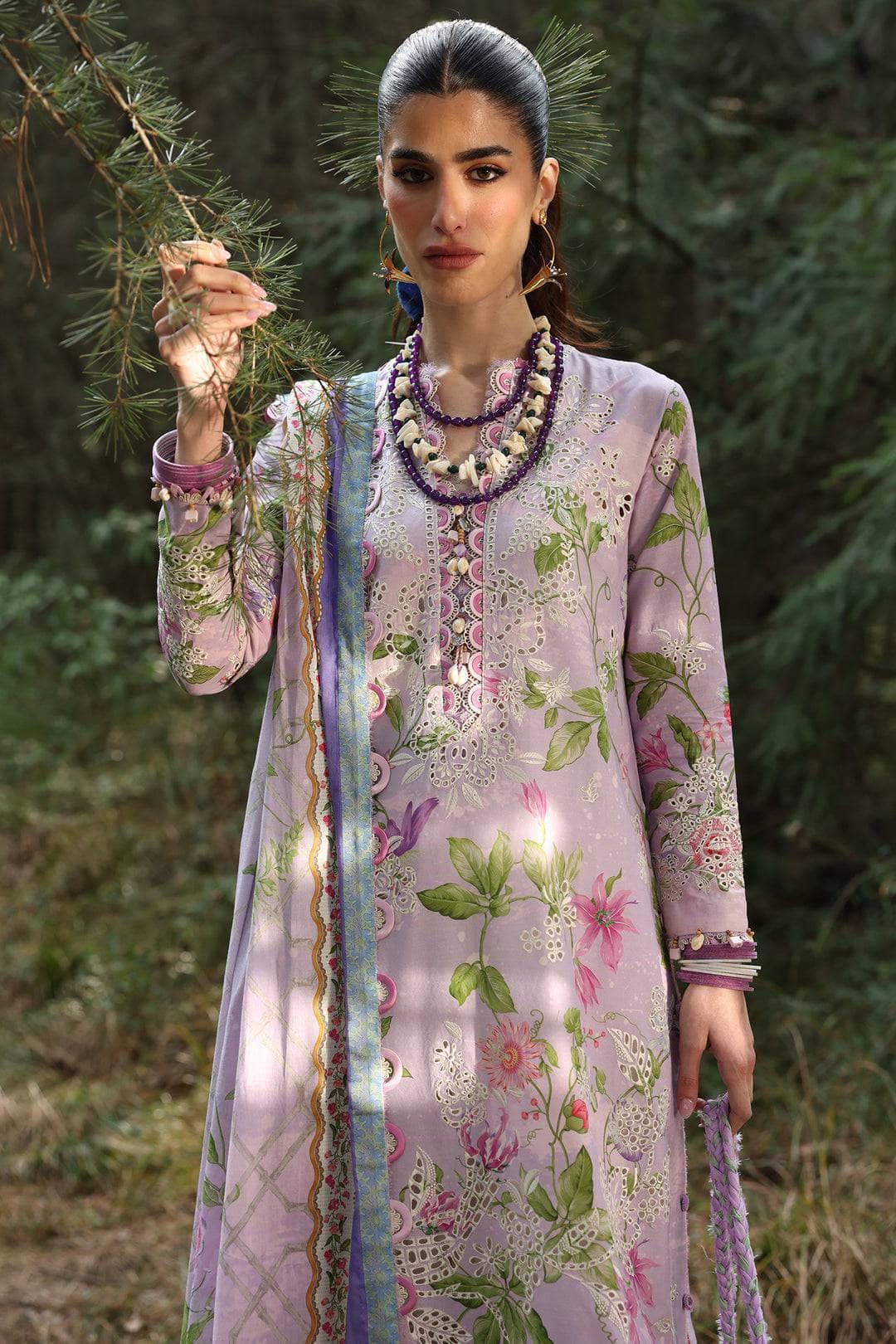 img_zaha_festive_lawn_neelum_awwal_boutique