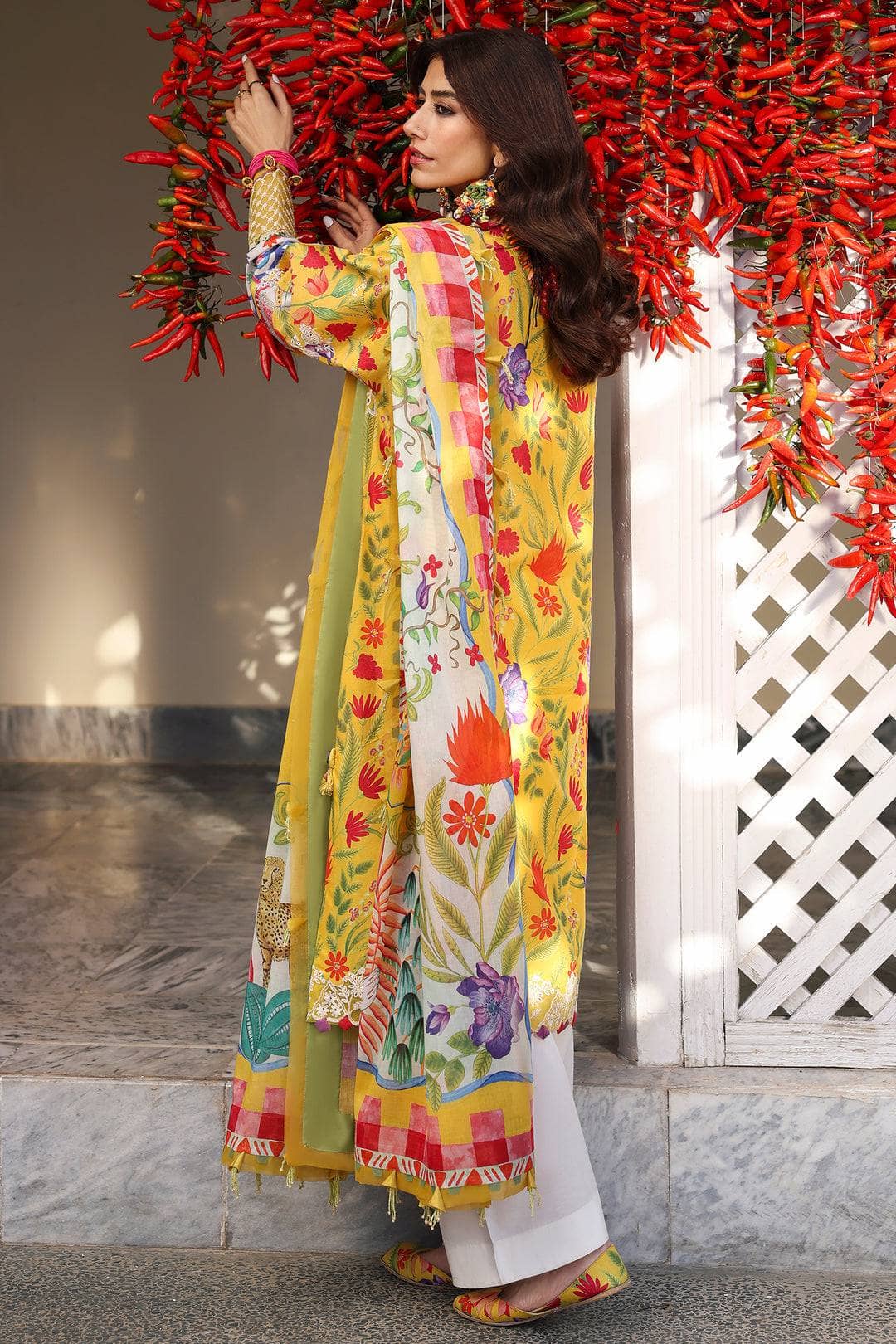 img_zaha_festive_lawn_neelum_awwal_boutique
