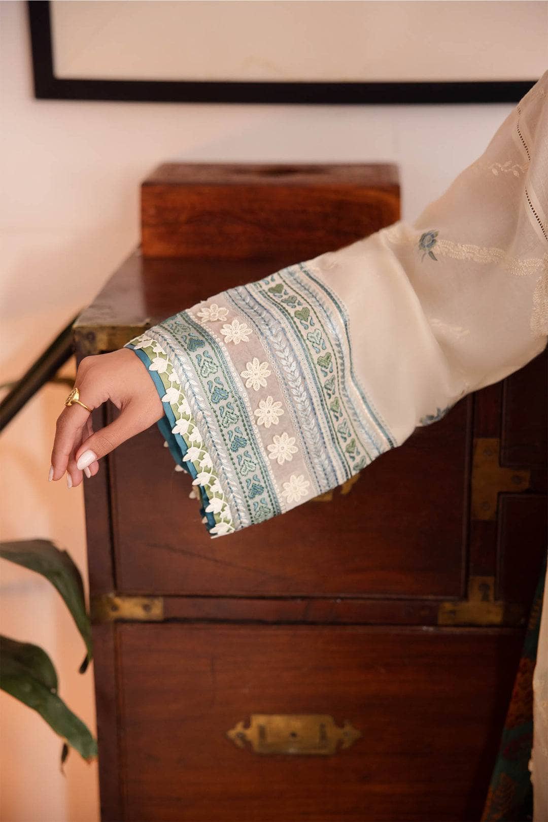 img_zaha_lawn_24_awwal_boutique