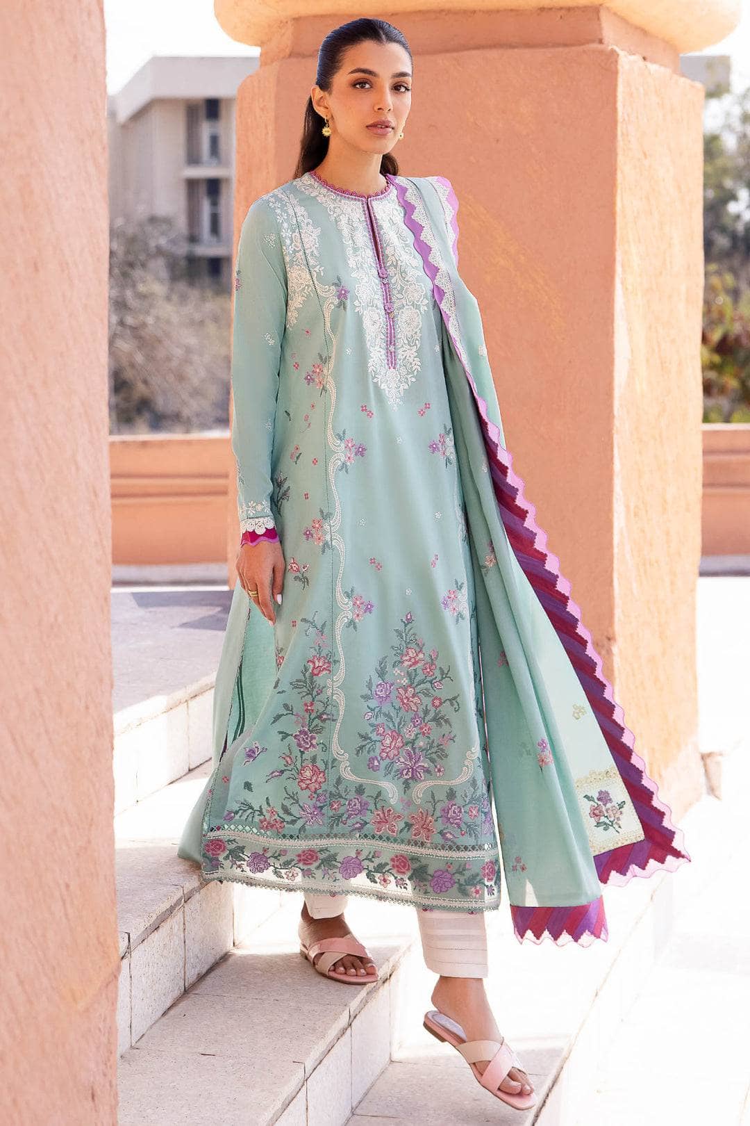 img_zaha_lawn_24_awwal_boutique