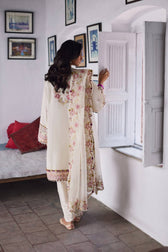 img_zaha_festive_lawn_awwal_boutique