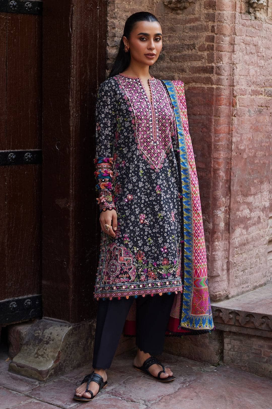img_zaha_festive_lawn_awwal_boutique