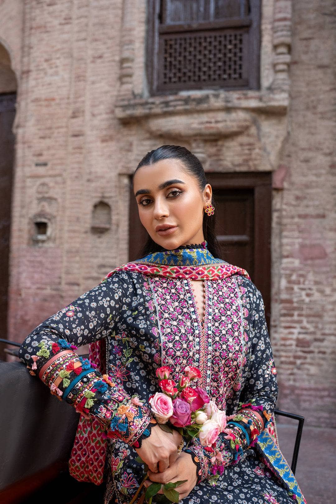 img_zaha_festive_lawn_awwal_boutique