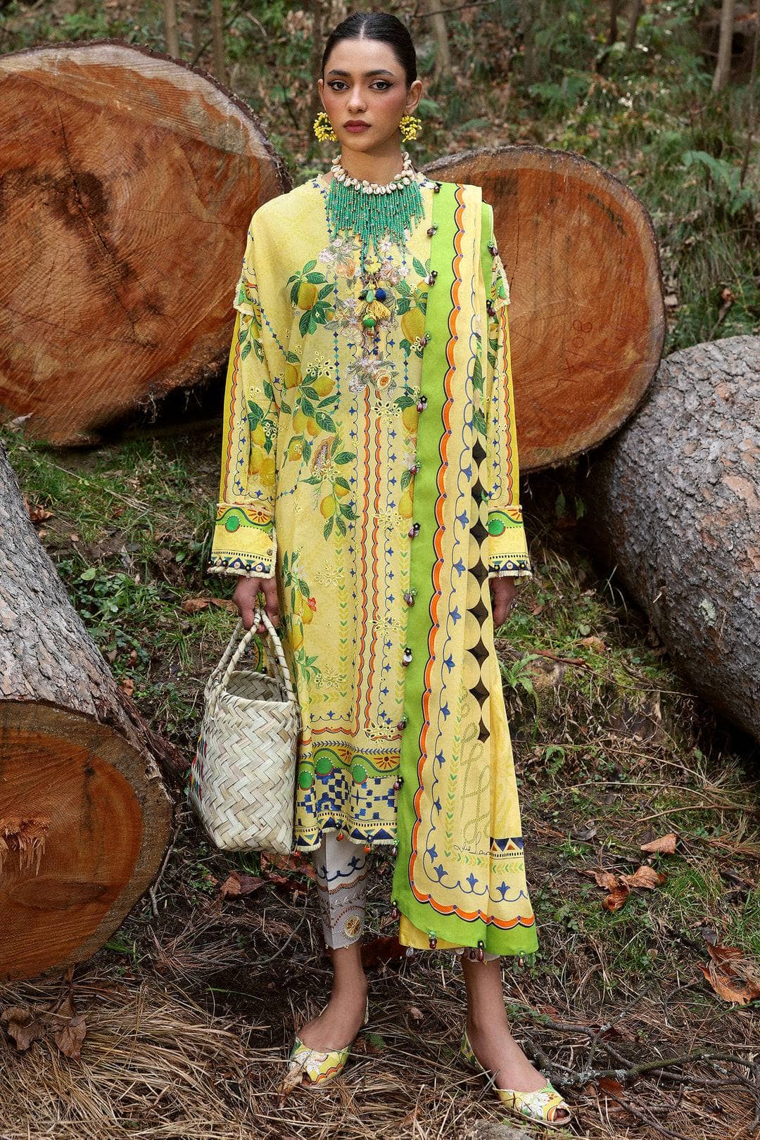 img_zaha_festive_lawn_neelum_awwal_boutique