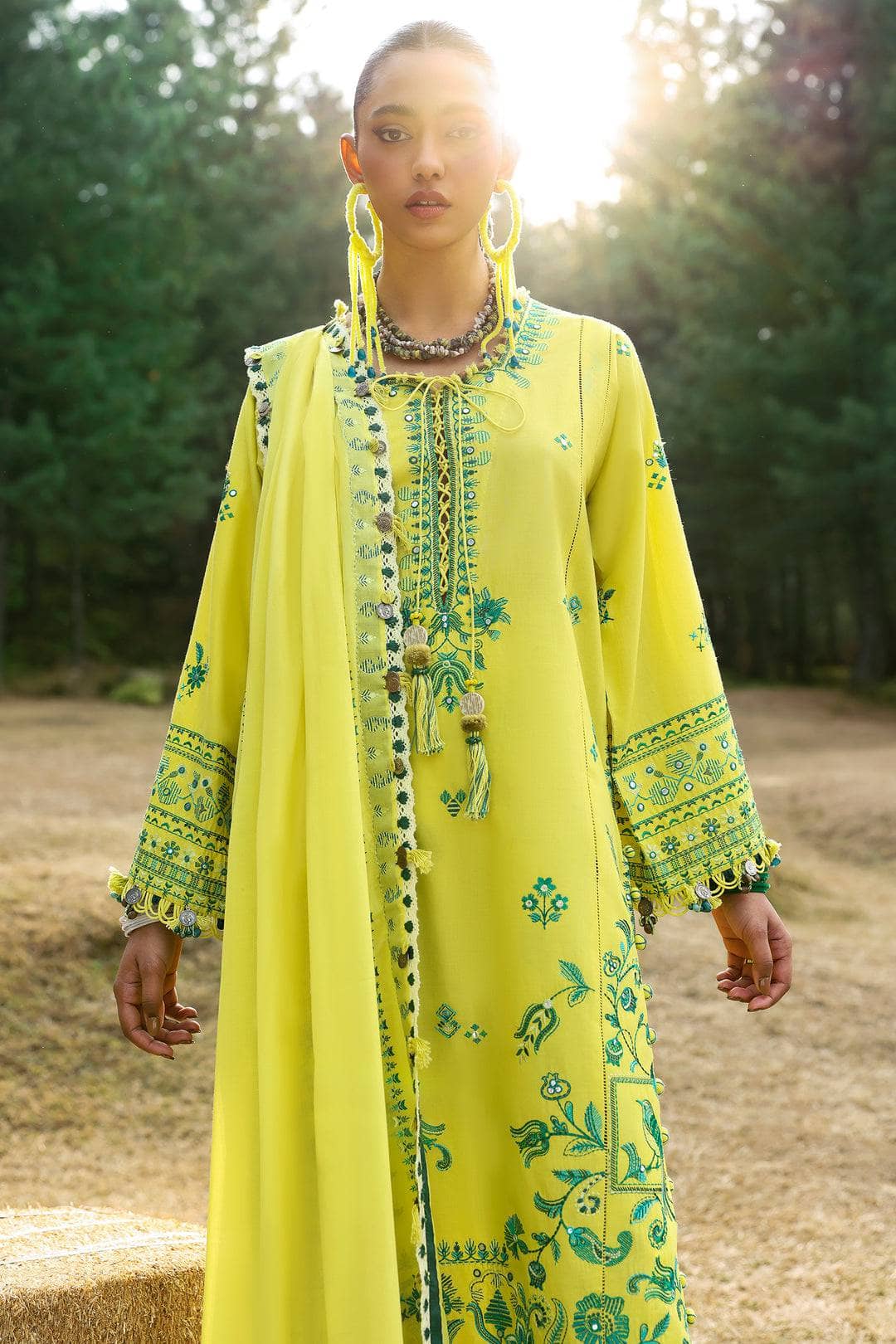 img_zaha_festive_lawn_neelum_awwal_boutique