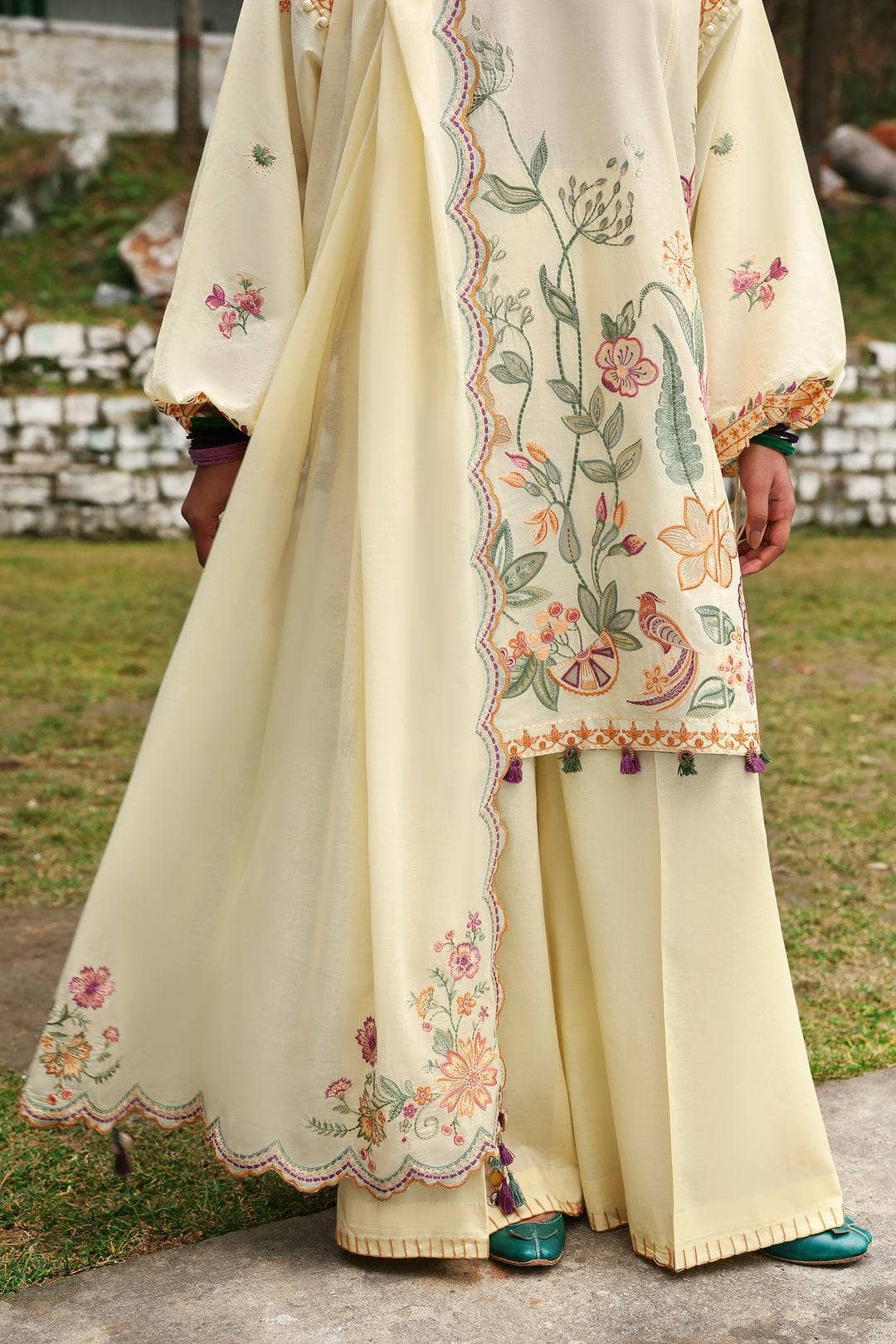 img_zaha_festive_lawn_neelum_awwal_boutique