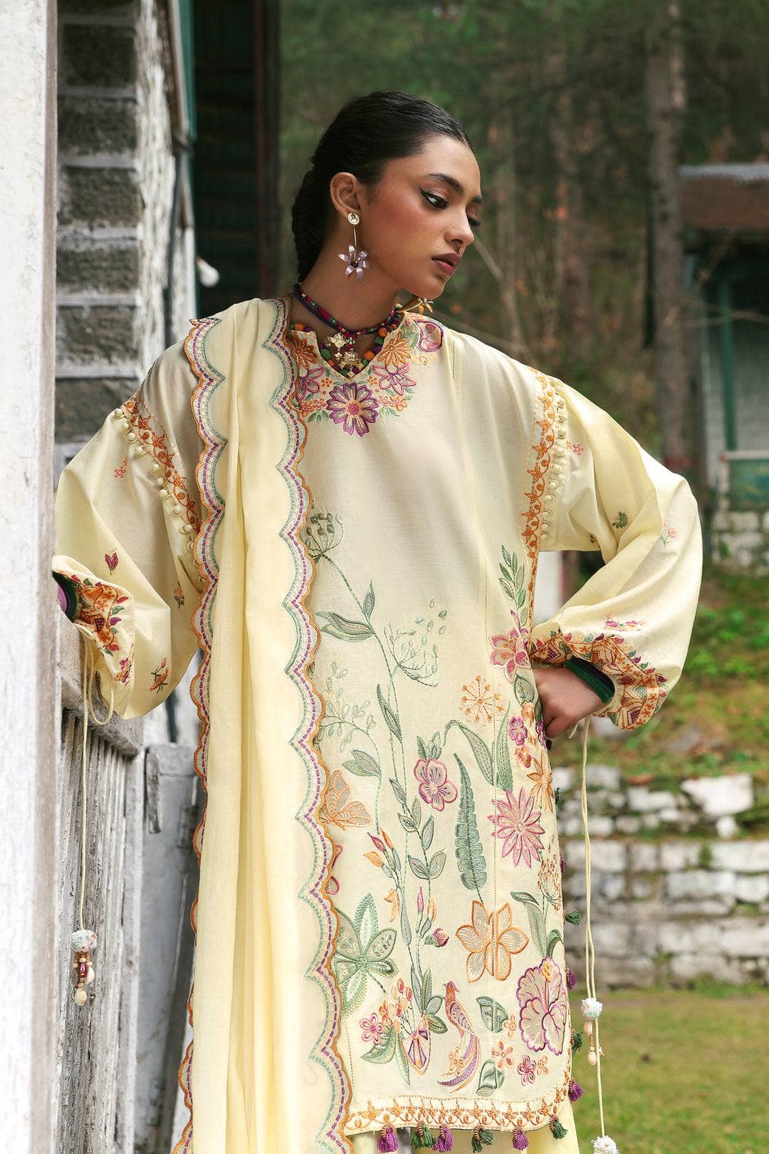 img_zaha_festive_lawn_neelum_awwal_boutique