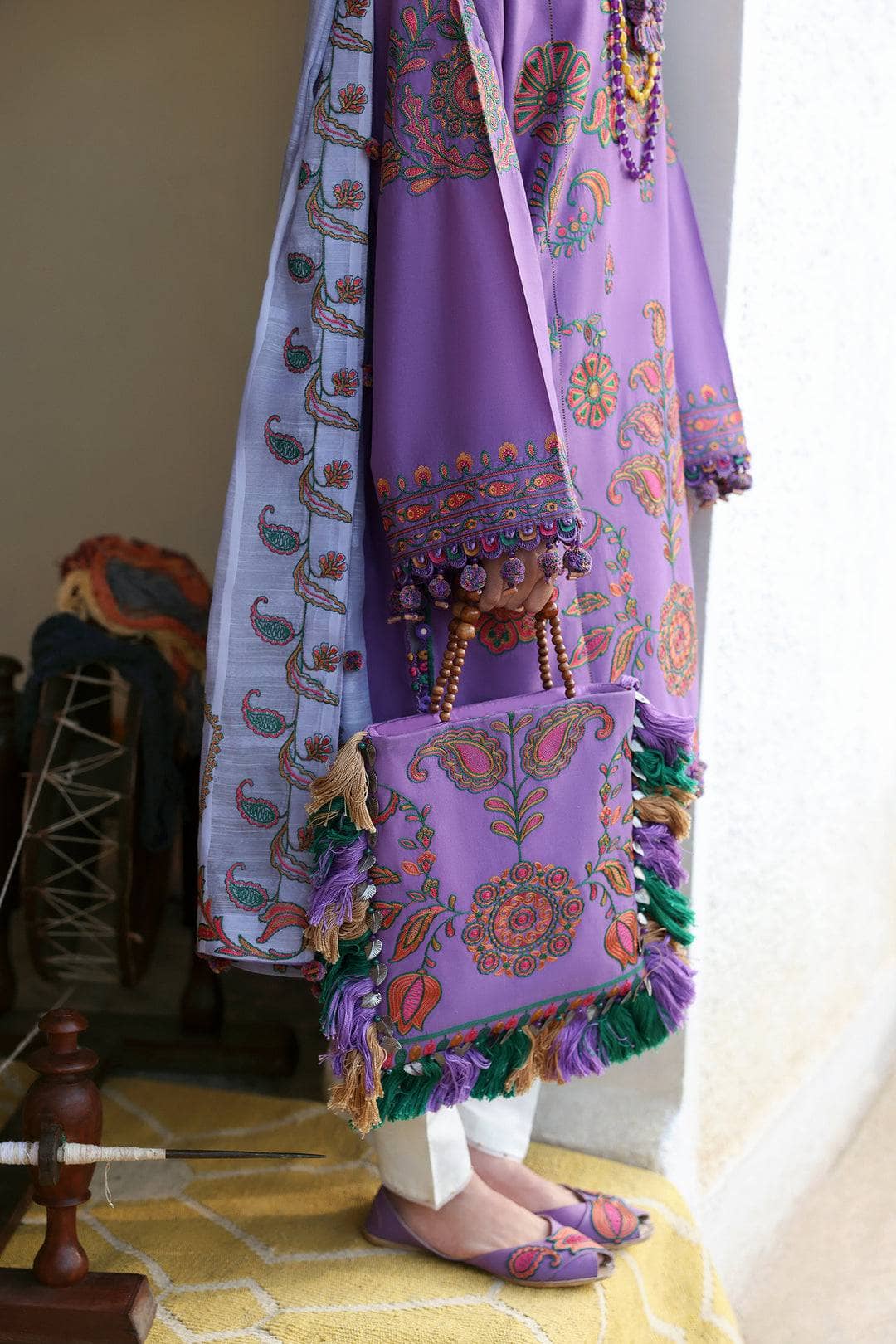 img_zaha_festive_lawn_neelum_awwal_boutique