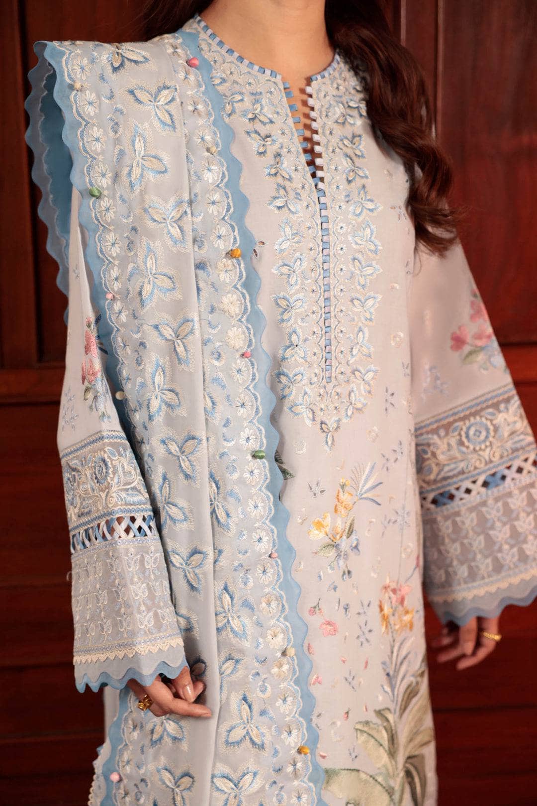 img_zaha_lawn_24_awwal_boutique