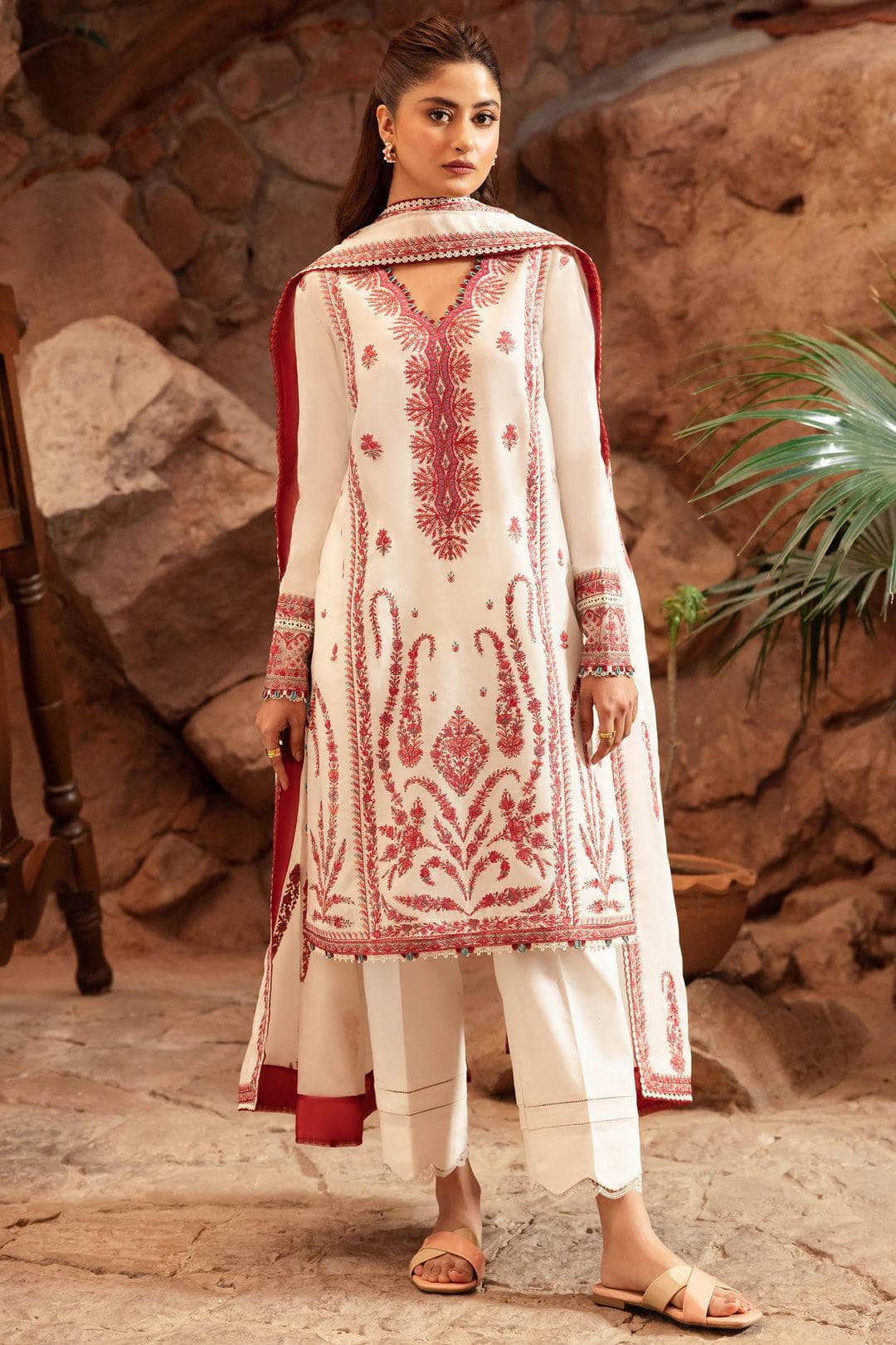 img_zaha_lawn_24_awwal_boutique
