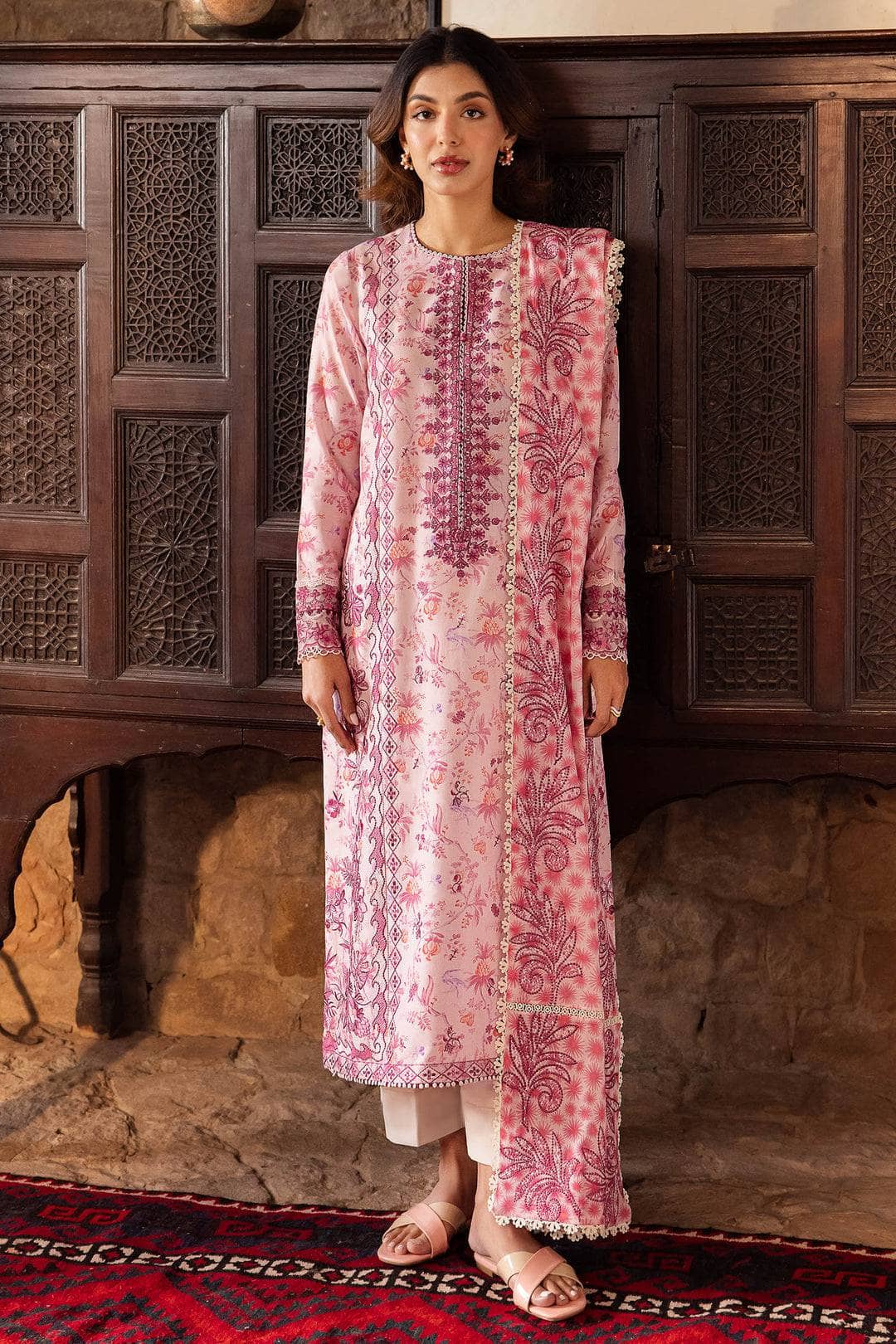 img_zaha_lawn_24_awwal_boutique
