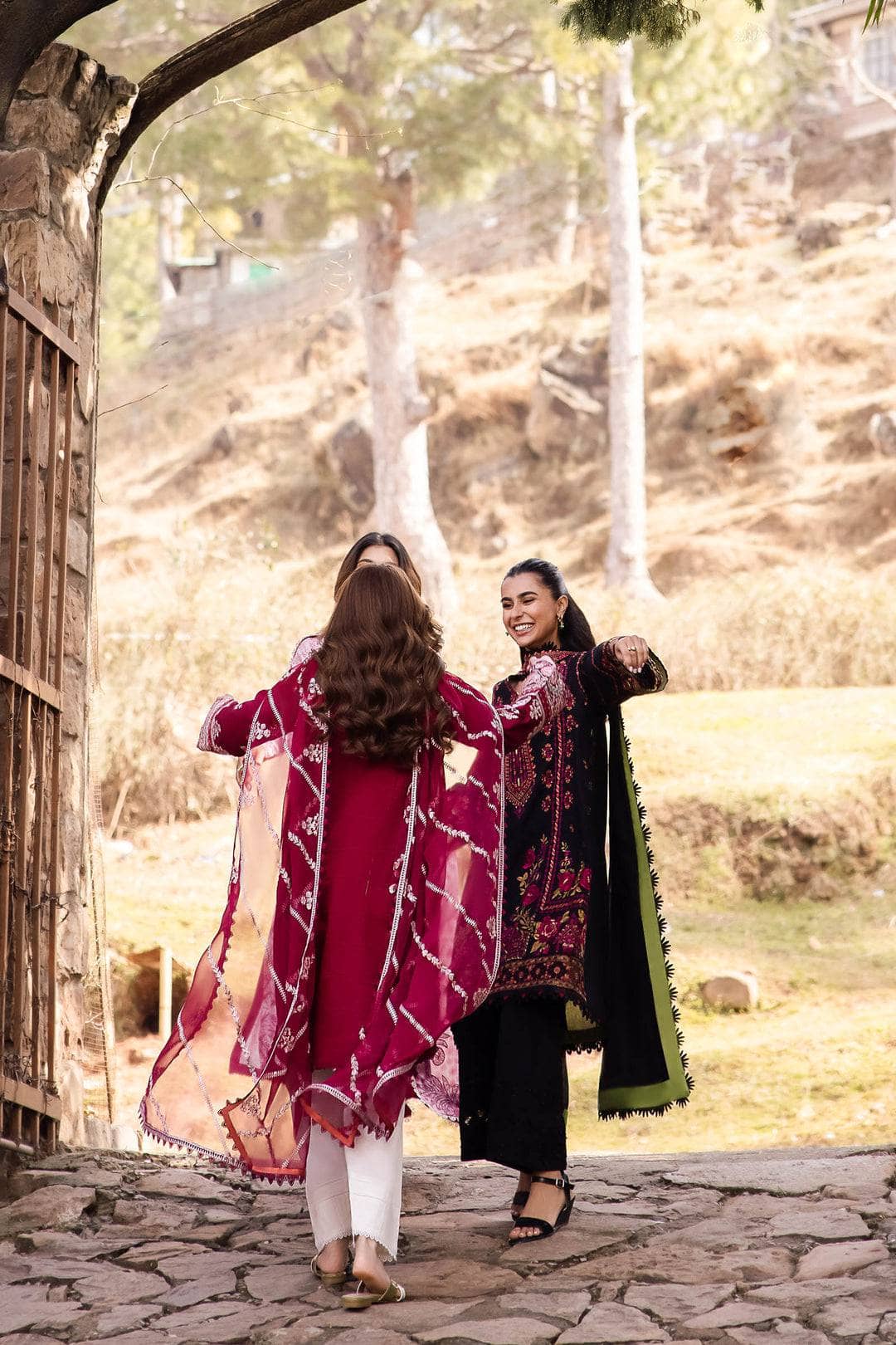 img_zaha_lawn_24_awwal_boutique