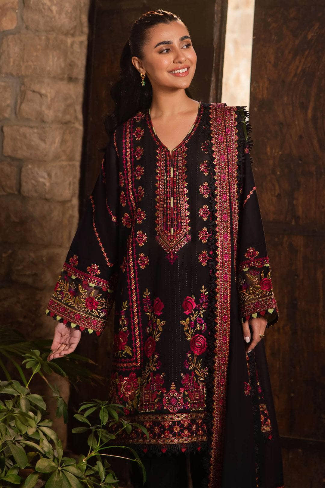 img_zaha_lawn_24_awwal_boutique