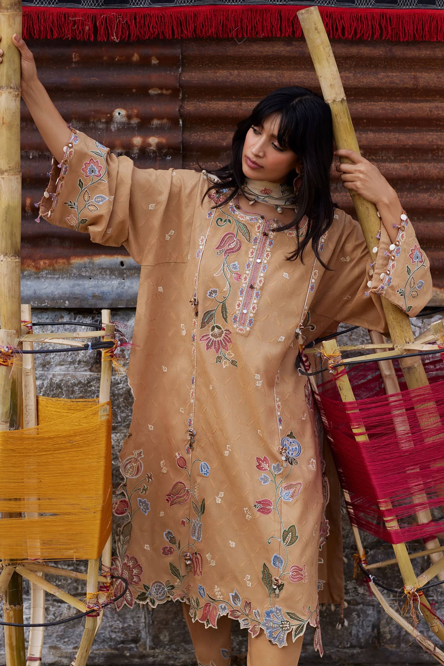 img_zaha_lawn_awwal_boutique