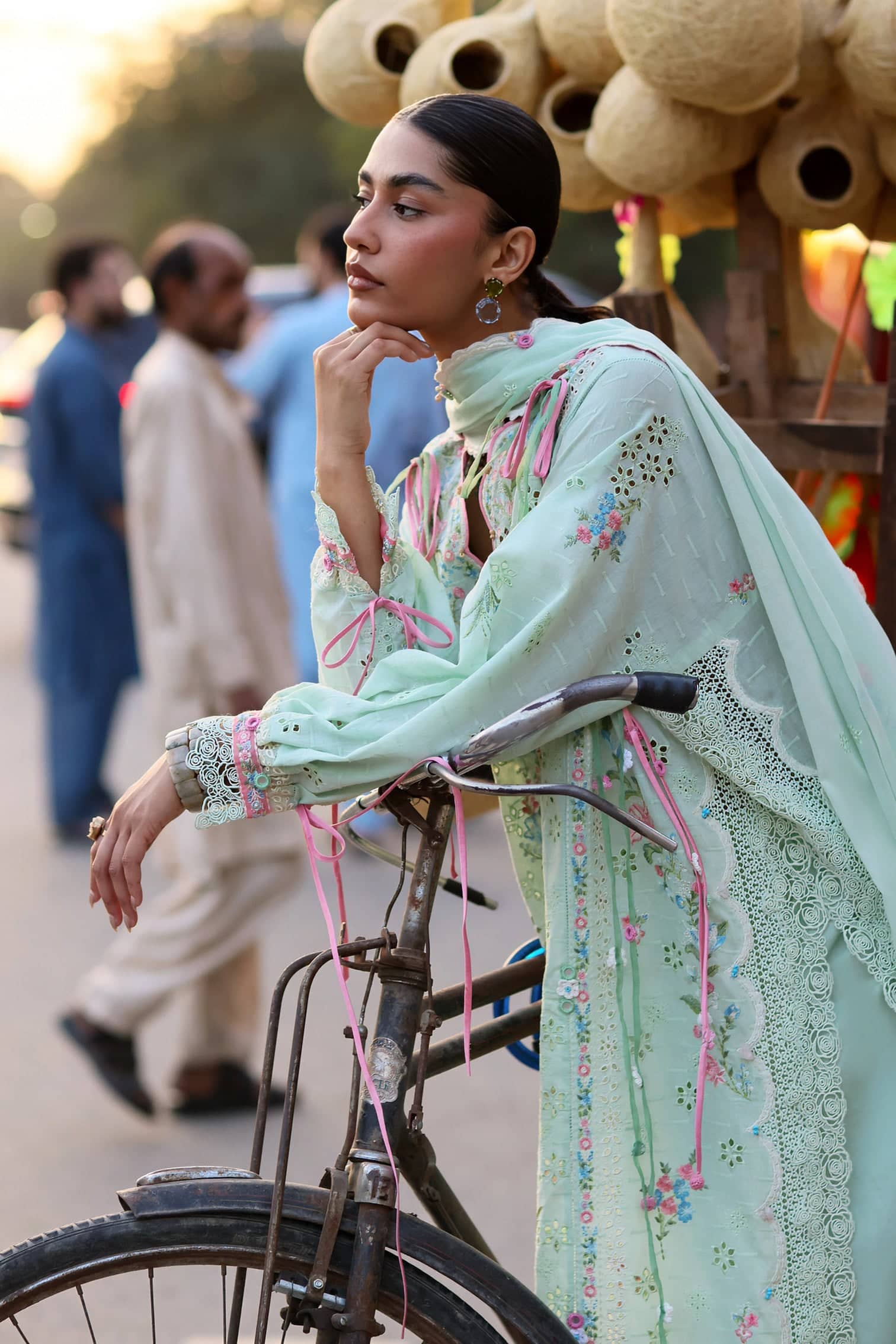 img_zaha_wildflower_awwal_boutique