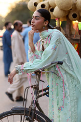 img_zaha_wildflower_awwal_boutique