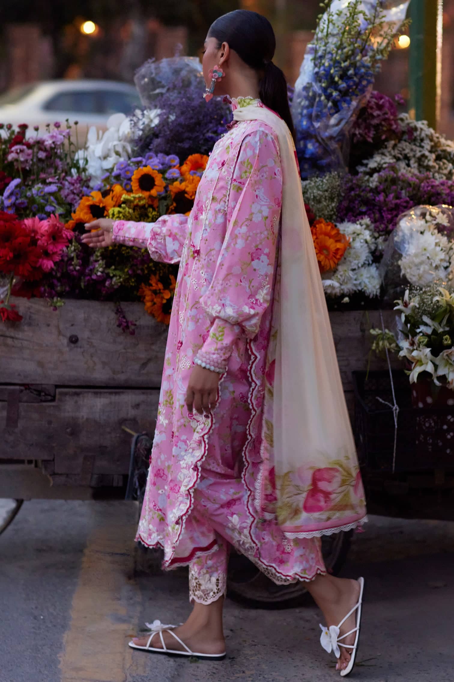 img_zaha_wildflower_awwal_boutique