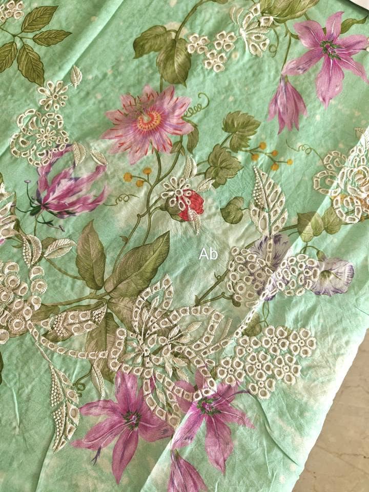 img_zaha_lawn_awwal_boutique