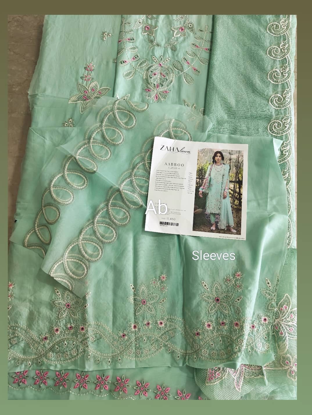 Sale ‼️Open Pic/Zaha Festive Lawn Neelum/Aabroo/5A