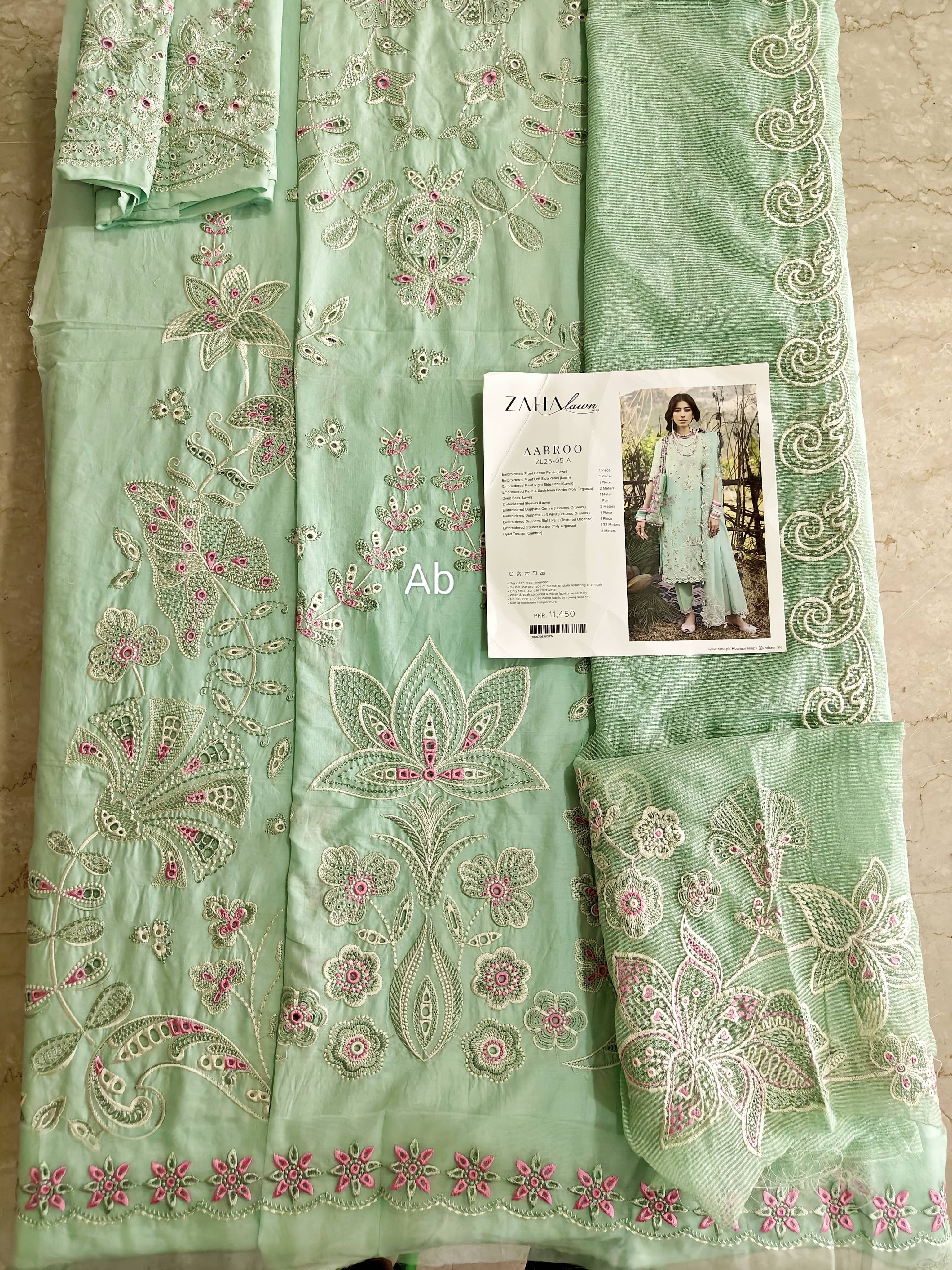 Sale ‼️Open Pic/Zaha Festive Lawn Neelum/Aabroo/5A