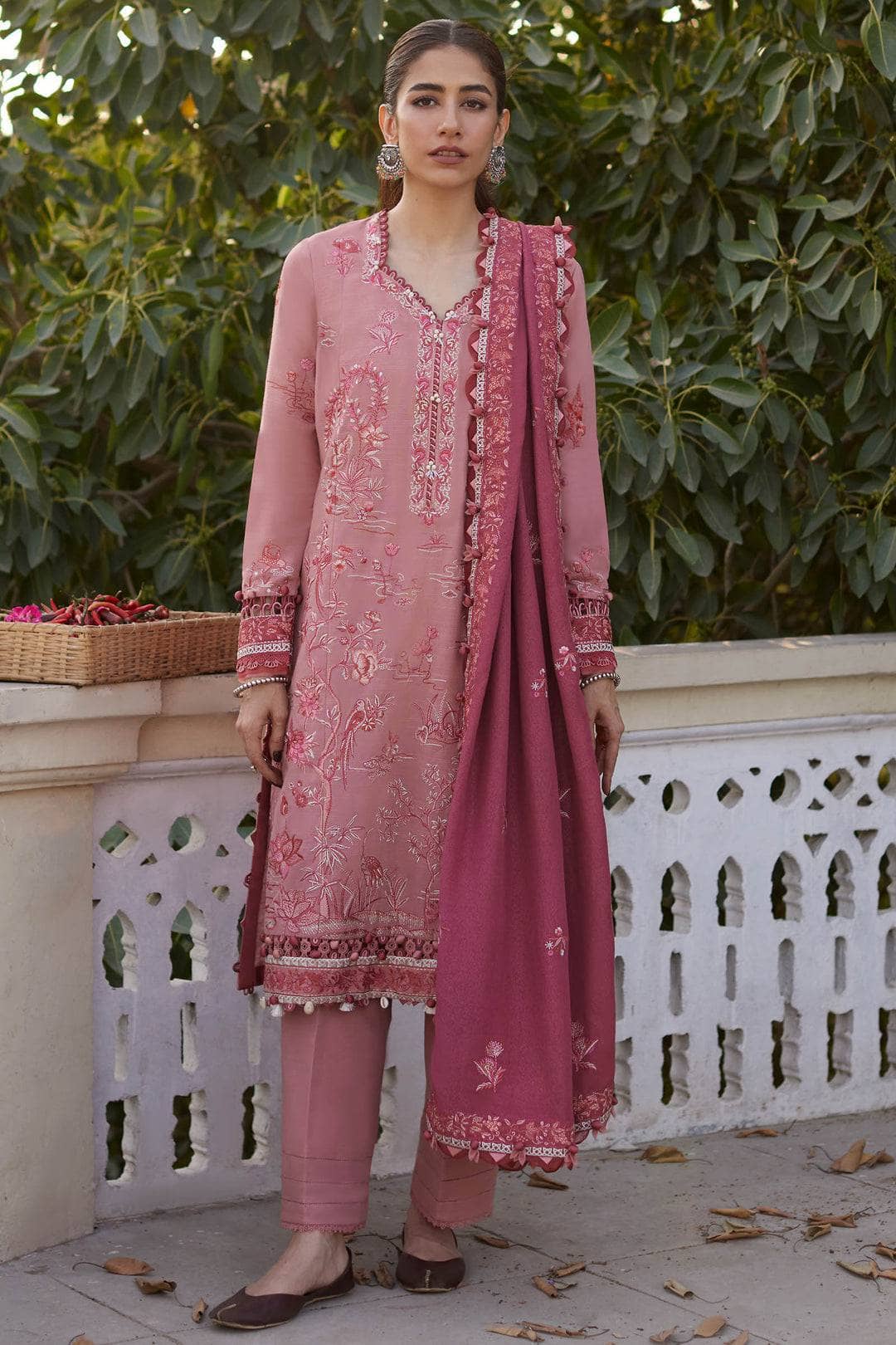 img_zaha_winter_23_awwal_boutique