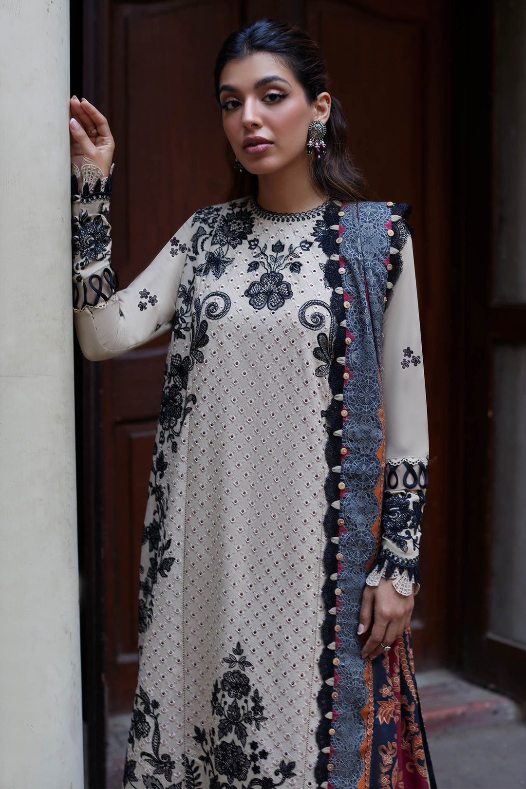 img_zaha_winter_23_awwal_boutique
