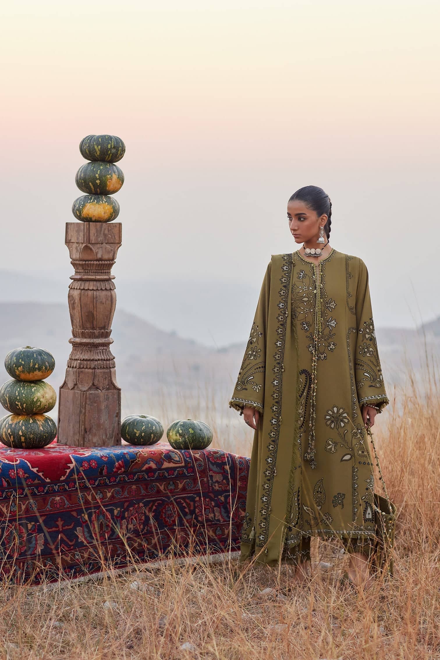Zaha Winter Pakistani Suits Zaha Winter 25/NAYRA (ZW25-07)