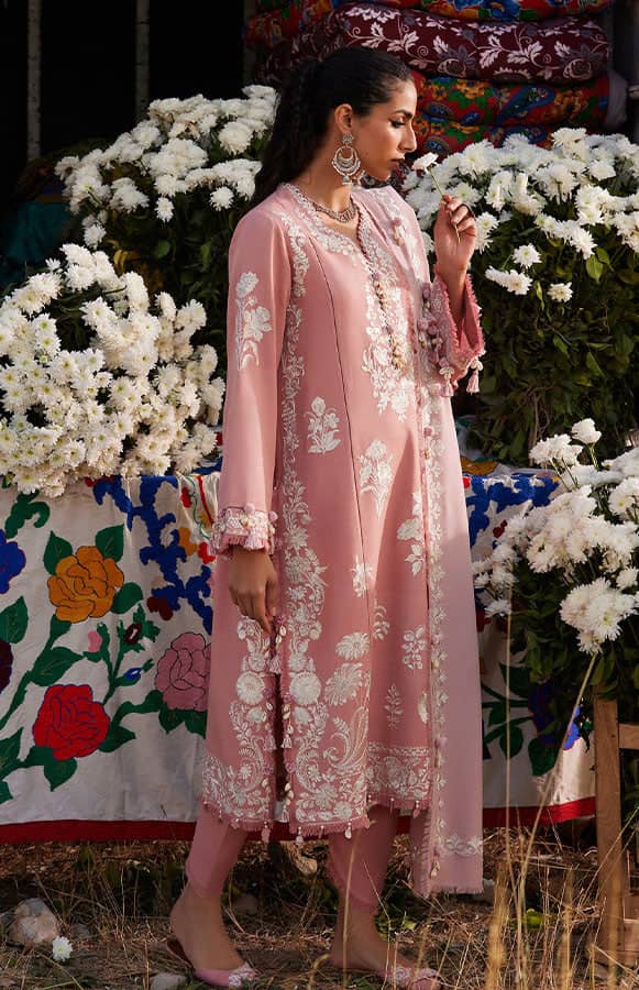 img_zaha_winter_awwal_boutique