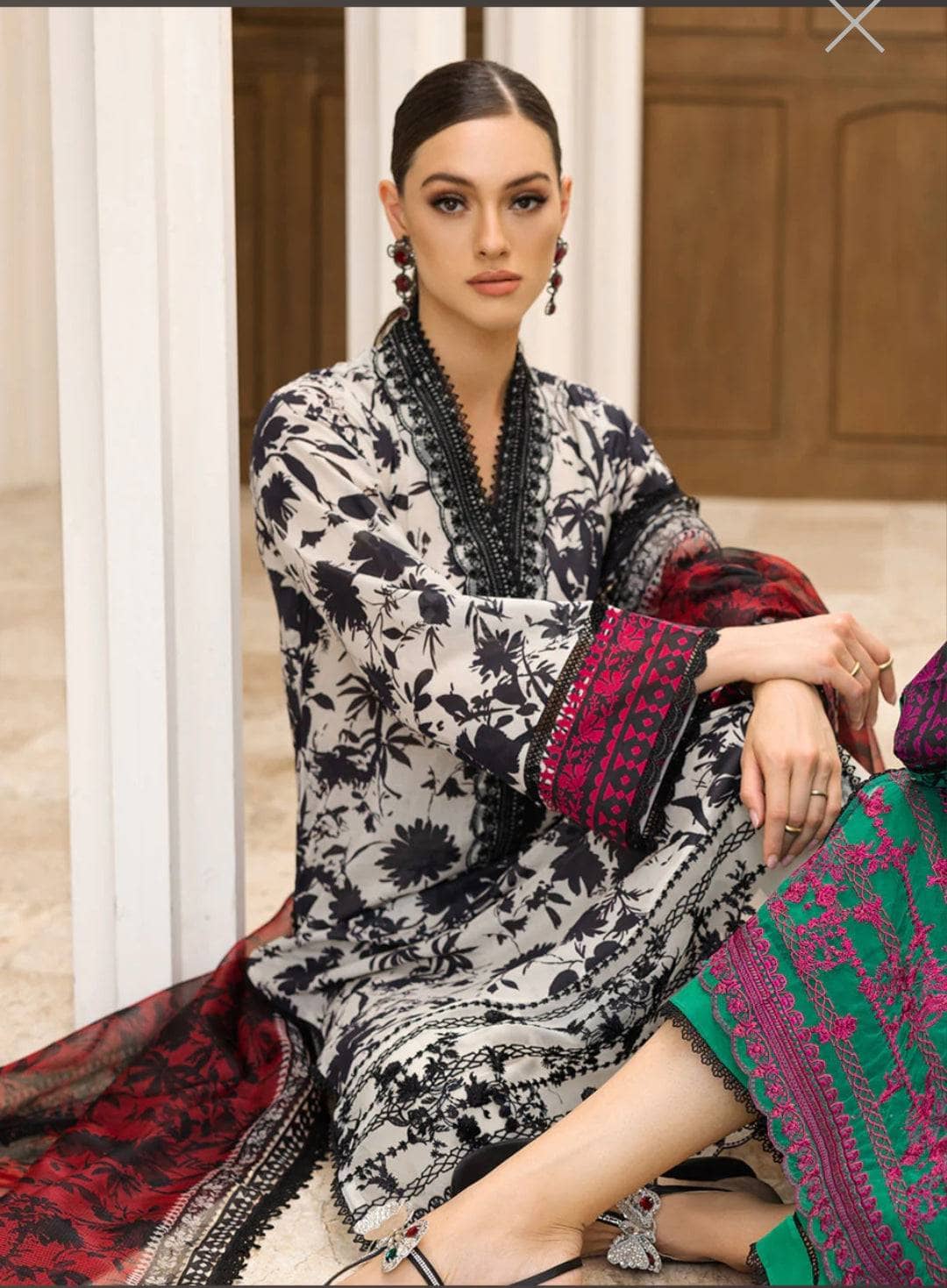 img_zainab_chottani_tahra_lawn_23_awwal_boutique