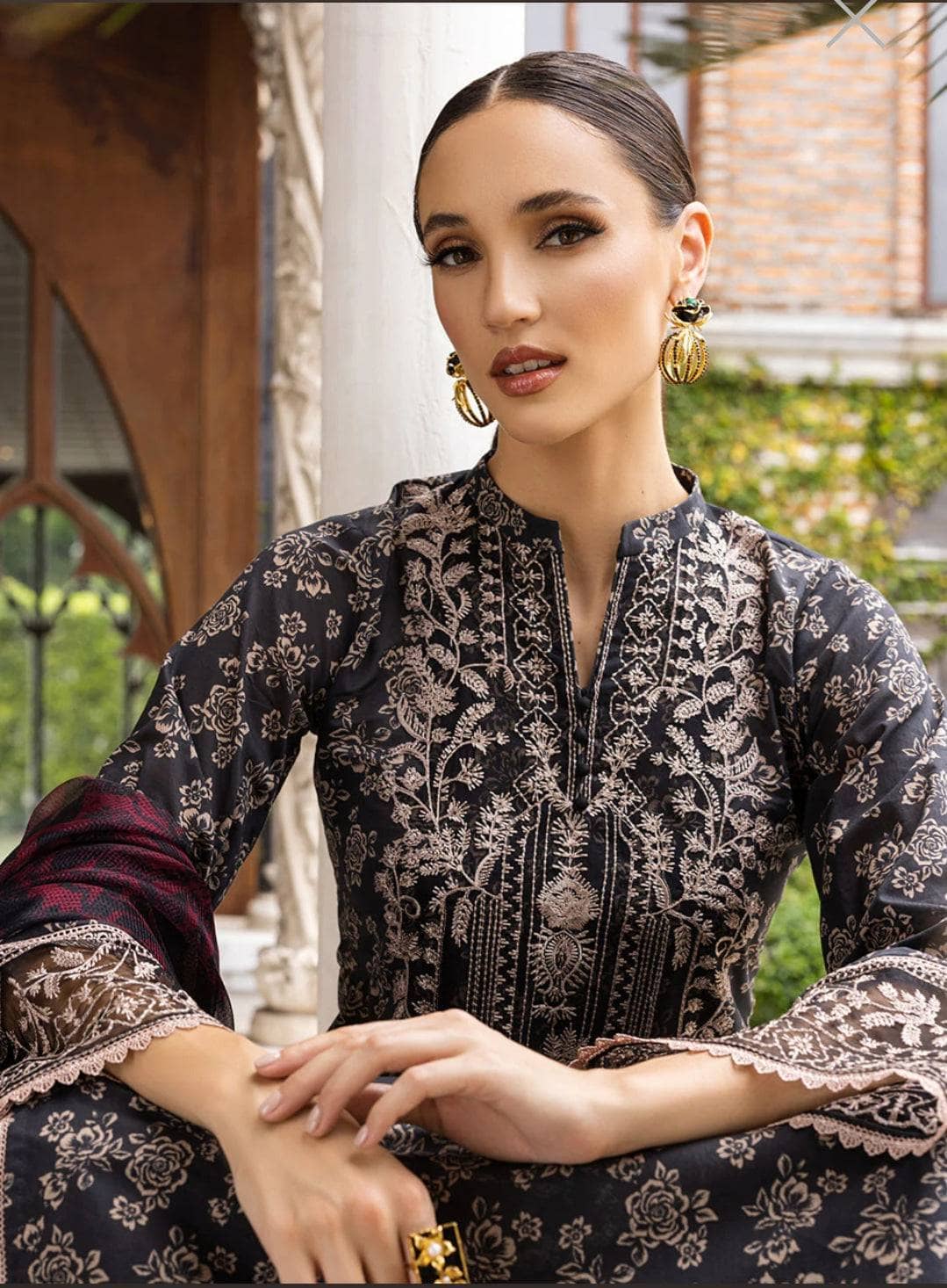 img_zainab_chottani_tahra_lawn_23_awwal_boutique