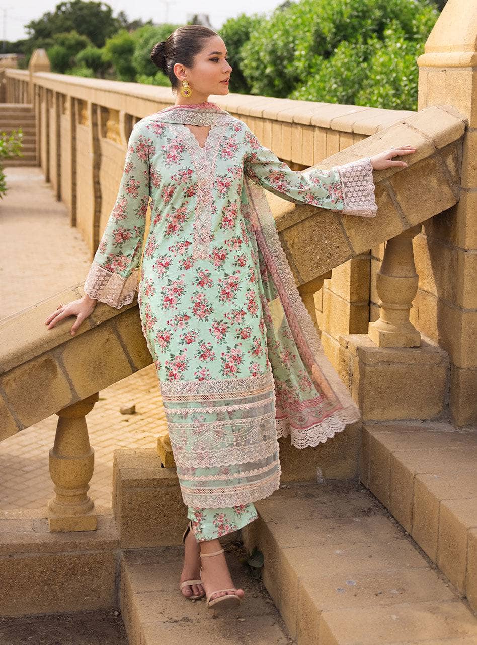 img_zainab_chottani_lawn_23_awwal_boutique