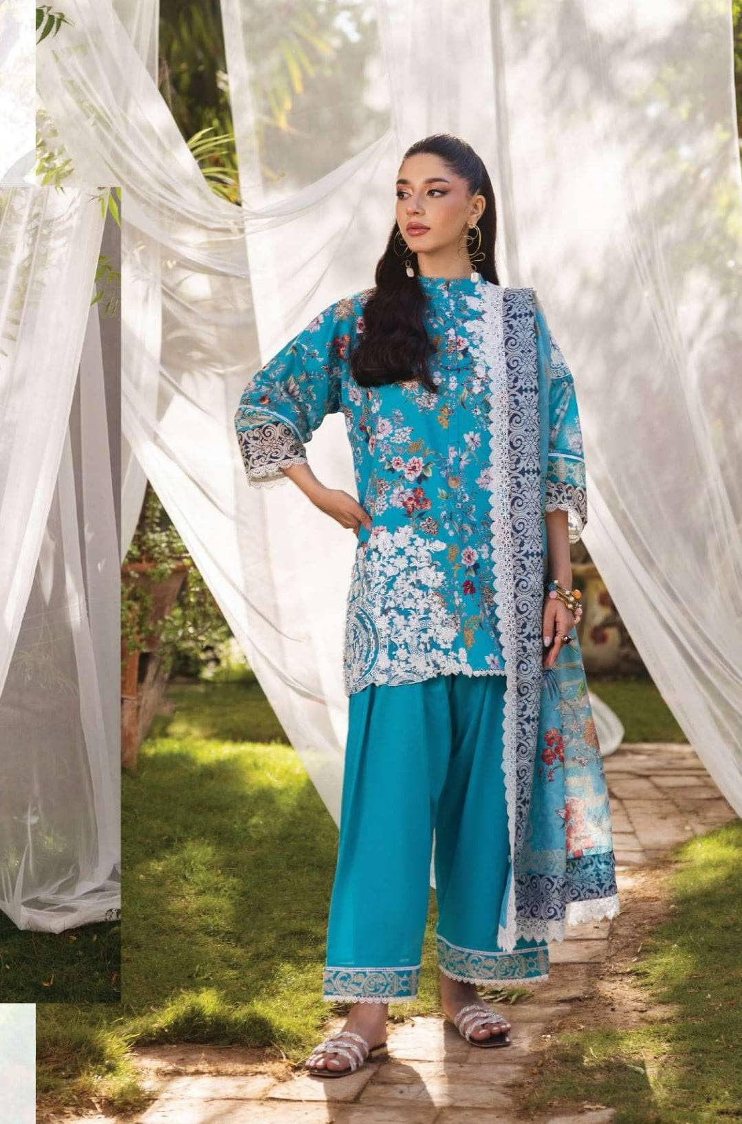 img_zainab_chottani_lawn_24_awwal_boutique