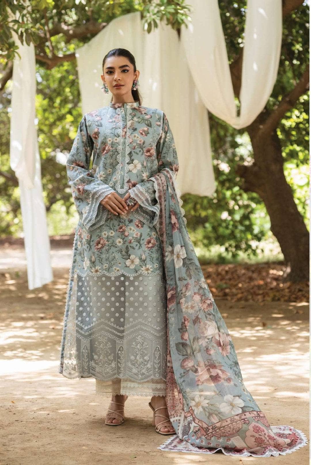 img_zainab_chottani_lawn_24_awwal_boutique