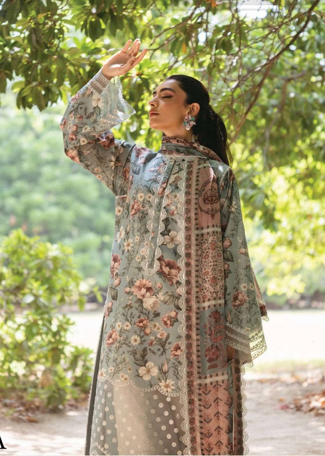 img_zainab_chottani_lawn_24_awwal_boutique