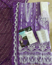 img_zainab_chottani_lawn_24_sale_awwal_boutique