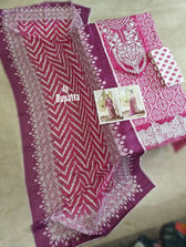 img_zainab_chottani_tahra_lawn_awwal_boutique