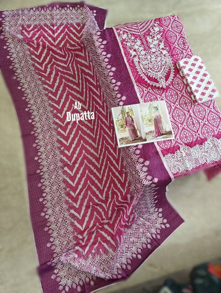 img_zainab_chottani_tahra_lawn_awwal_boutique