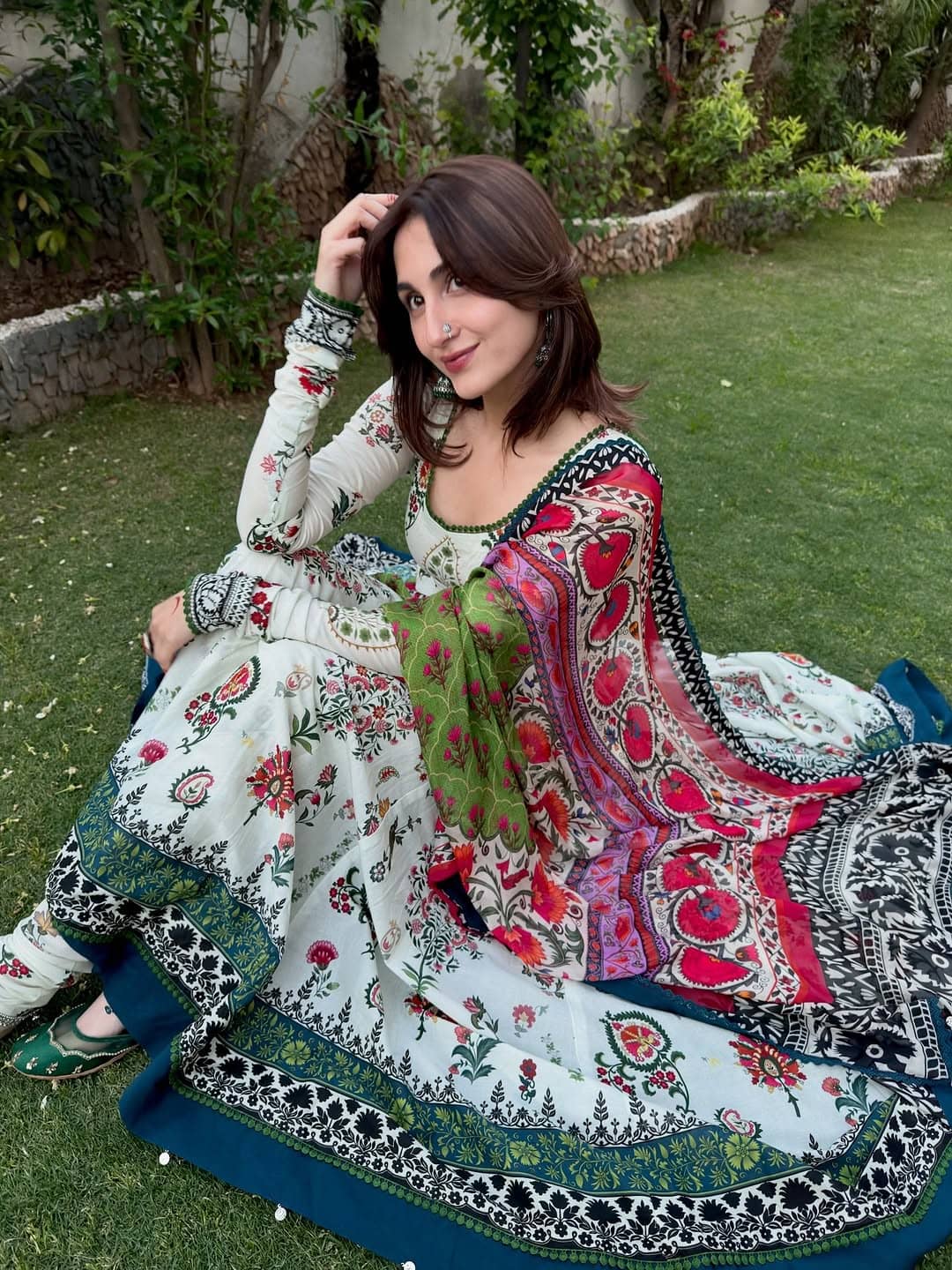 img_zara_shahjahan_anarkali_lawn_awwal_boutique