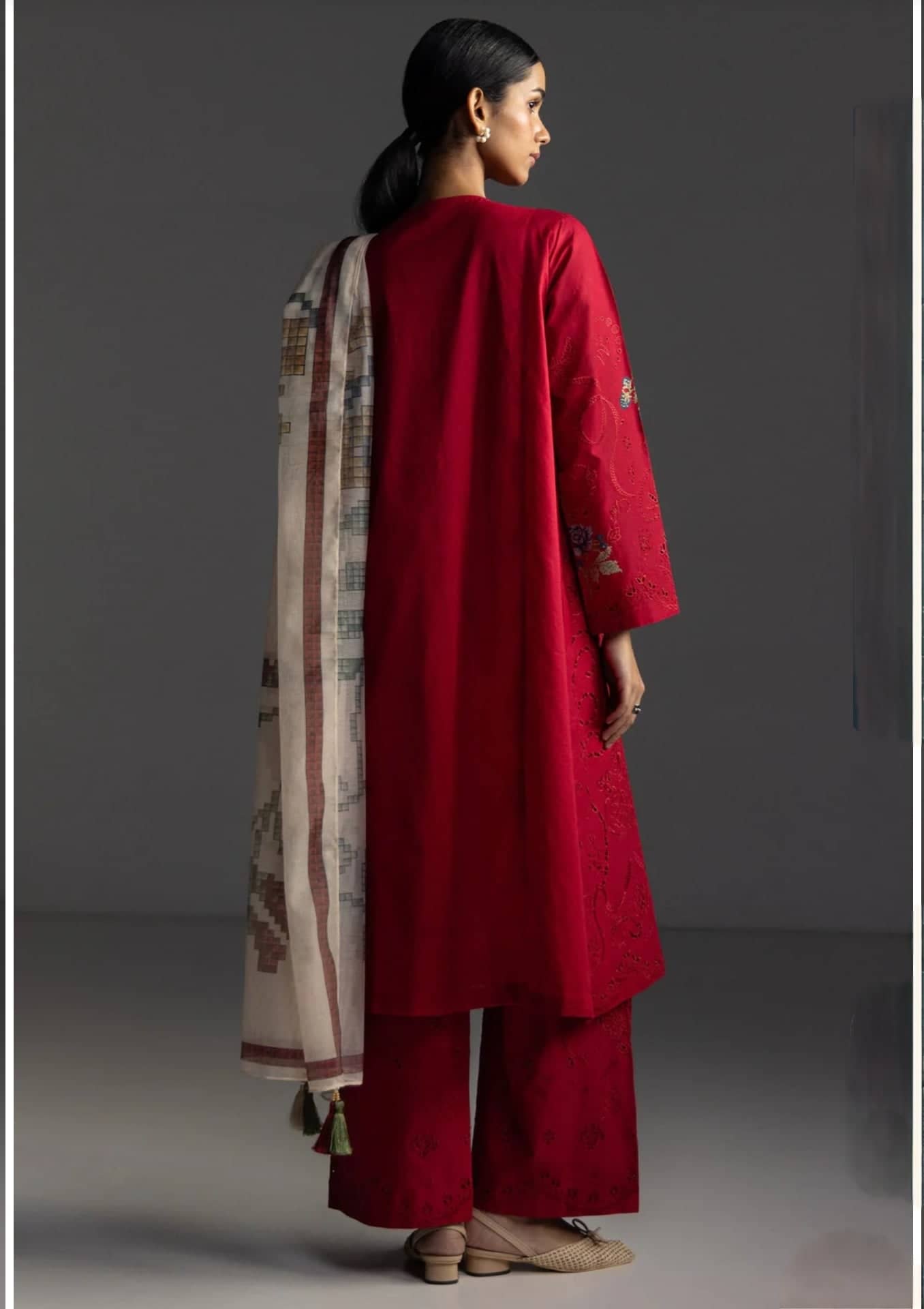 Restocked/Zara Shahjahan Coco Lawn 26/Sune-10A