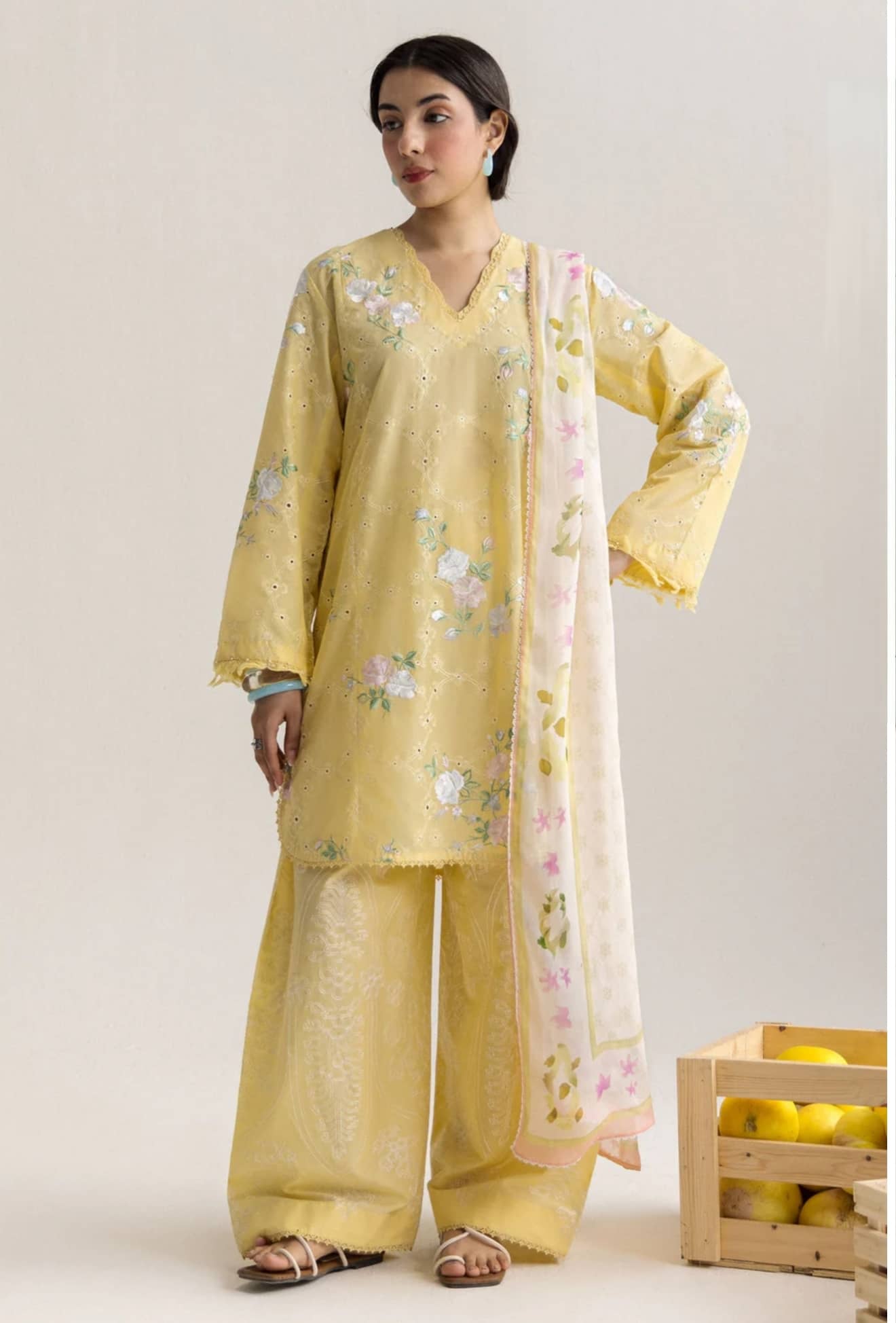 img_zara_shahjahan_coco_lawn_awwal_boutique