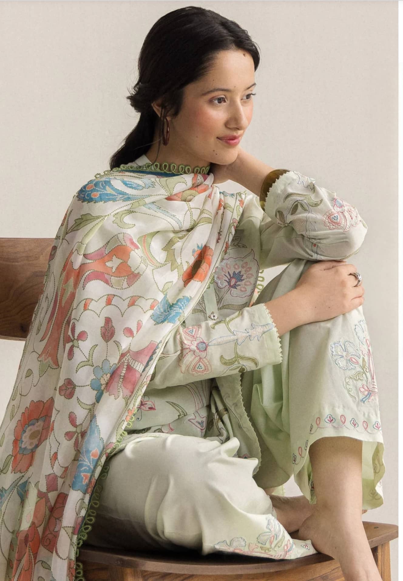 img_zara_shahjahan_coco_lawn_awwal_boutique