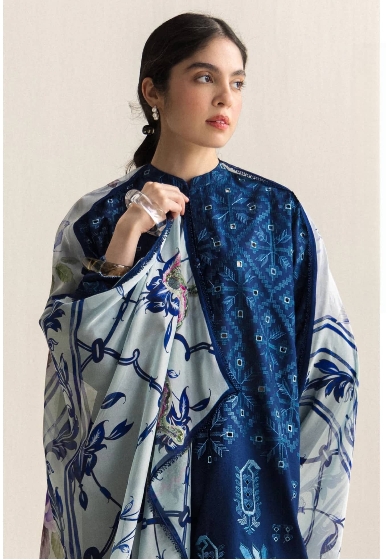 img_zara_shahjahan_coco_lawn_awwal_boutique