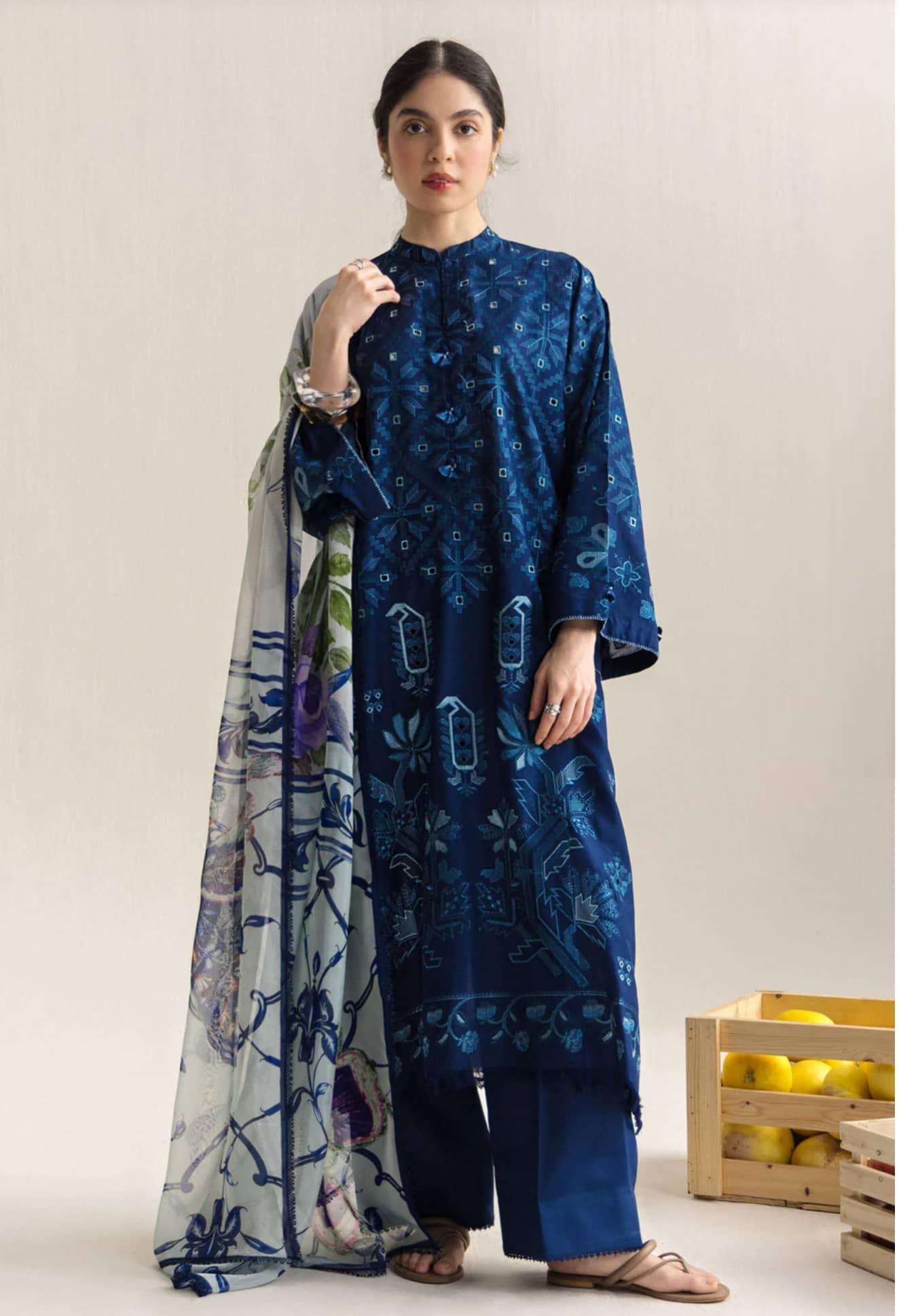 img_zara_shahjahan_coco_lawn_awwal_boutique