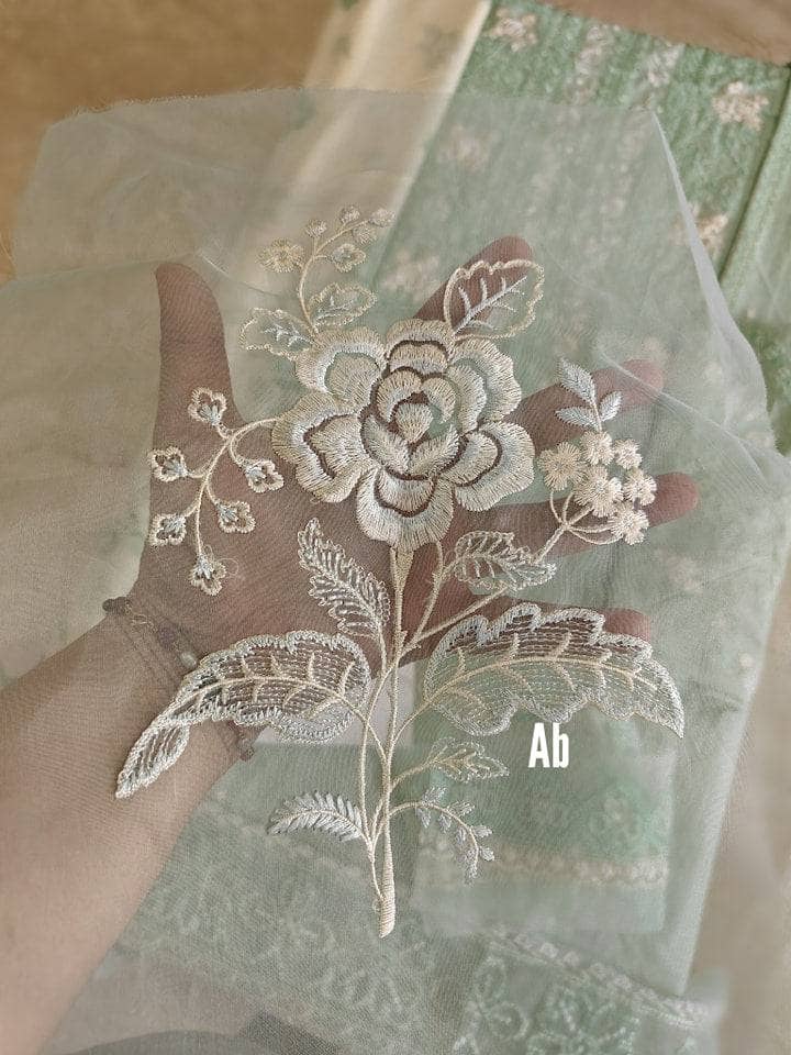 img_zara_shahjahan-coco_lawn_awwal_boutique